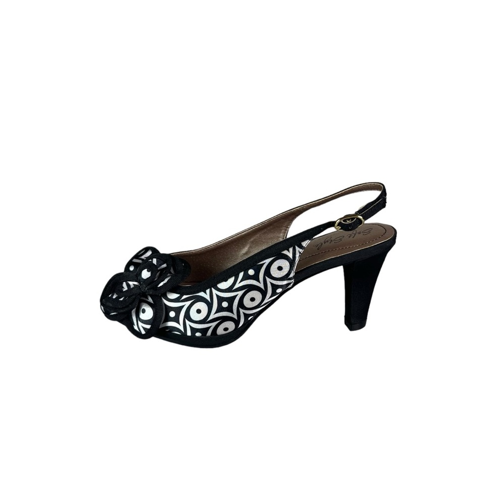 SOFT STYLE HUSHPUPPIES Floral Slingback Sandals